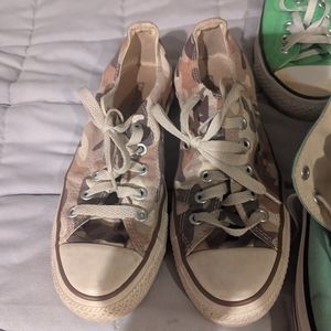 Size 8 camo converse
